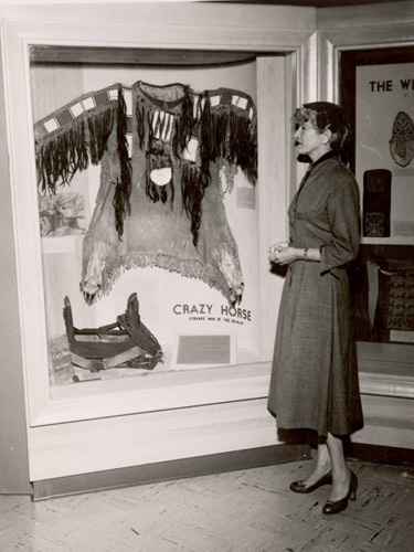 Mari Sandoz viewing Crazy Horse Exhibit at NSHS [RG0014.PH000024-000002]