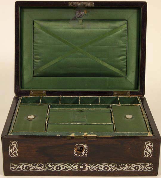 Ruth Cox's box [11940-2]