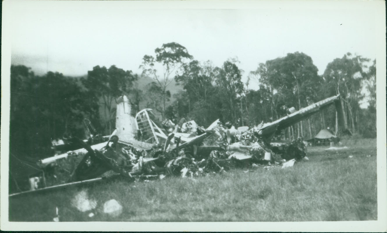 Wrecked Japanese plane [RG5841-8-15]
