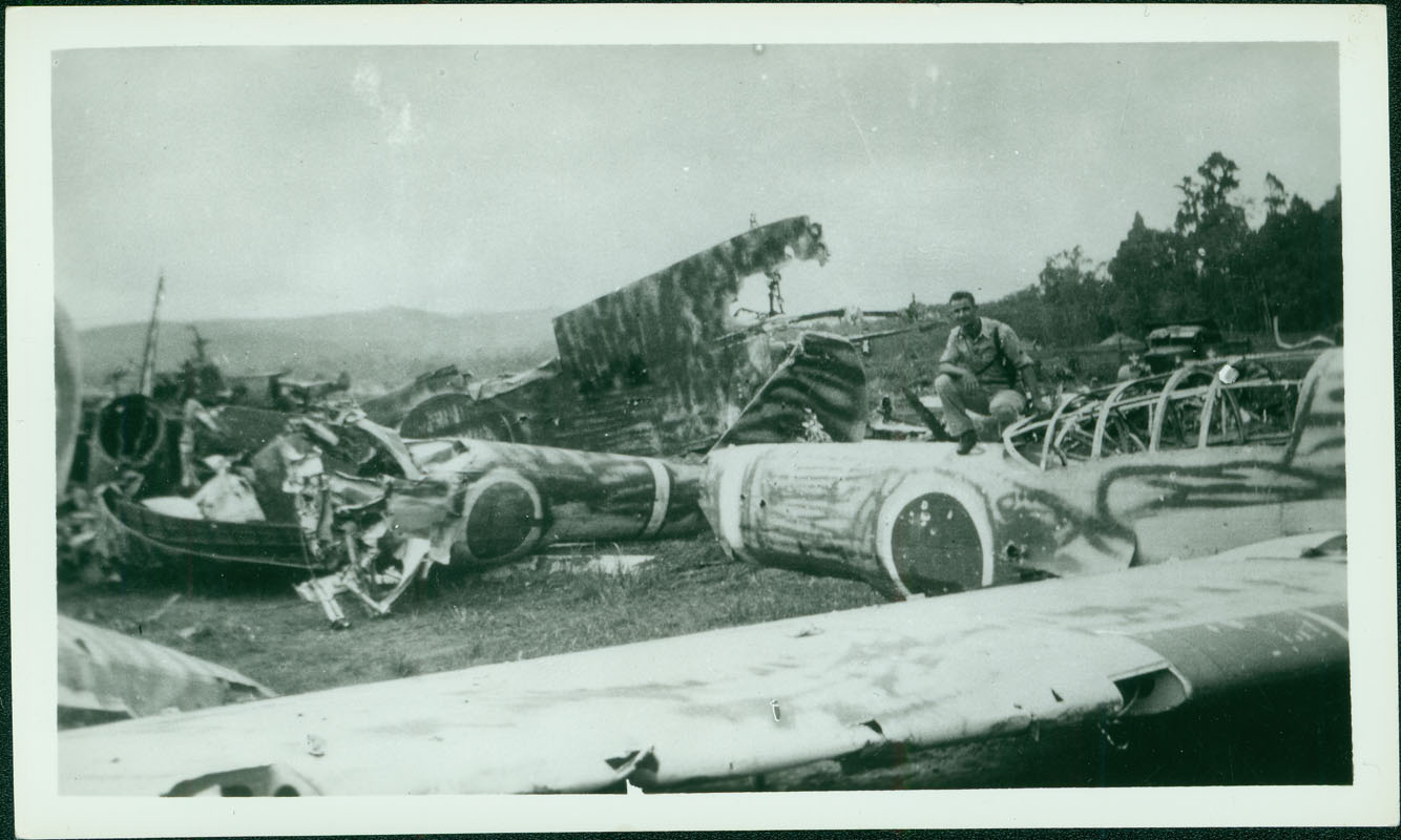 Wrecked Japanese plane [RG5841-8-29]