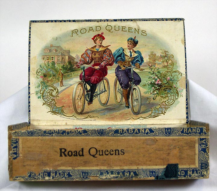 Road Queens Cigar box, interior (13053-4)