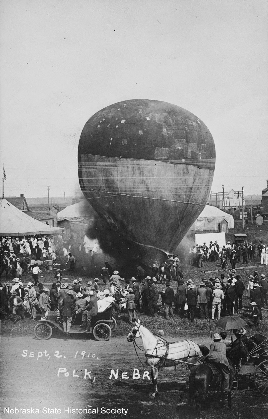 Balloon ascension in Polk, NE, 1910 (RG2407.PH000002-000008)