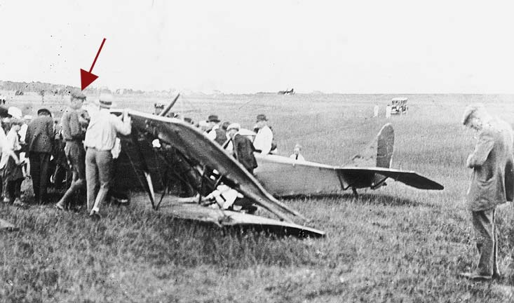 downed aircraft was taken in March of 1922 at Page Field in Lincoln (RG2929-434)