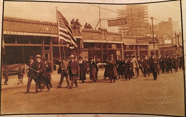 WWI parade through city street