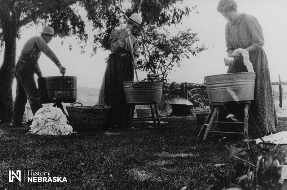 Wash Day on the Trail Farm, Otoe County, 1905 (RG2352.PH000010-000003)