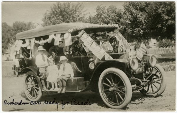 The Richardson family's vehicle, July 11th, 1914, at the suffrage parade in Blair. 