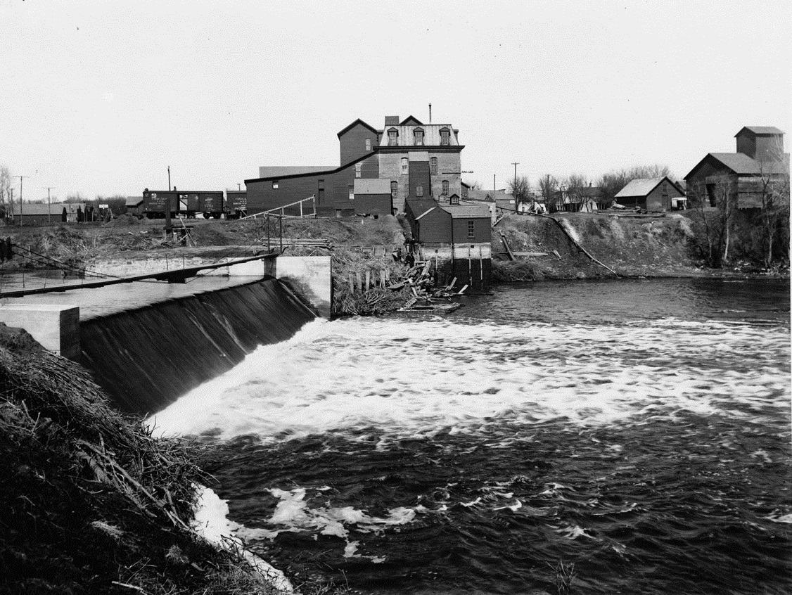 Neligh Mill between 1904-09.