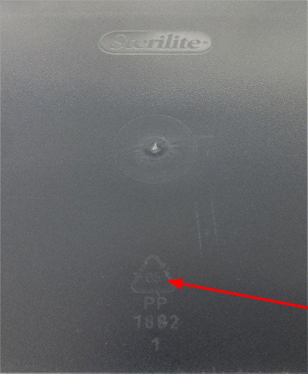 The bottom of this Sterilite® tote shows its recycling code (Code 5) in inside the triangular recycle symbol.